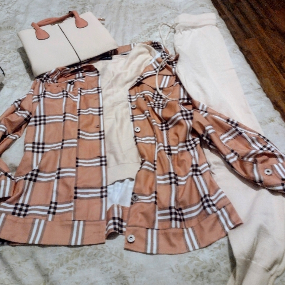 Shirt crop top leggings and purse Set